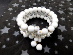 milk glass bracelet d